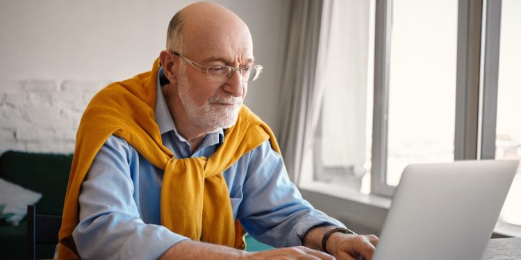 15 flexible Arbeit zu Hause Jobs für Menschen mit chronischer Krankheit (verdienen bis zu 17.000 US -Dollar pro Monat)