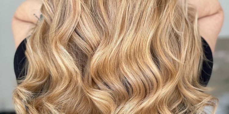 15 Honey Blonde Haarfarbe sucht nach einem frischen Glühen
