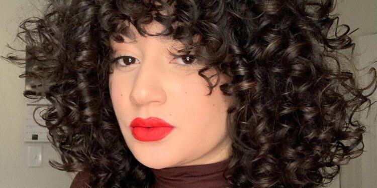 15 Muss kurze lockige Frisuren für frische Stil-Stimmung