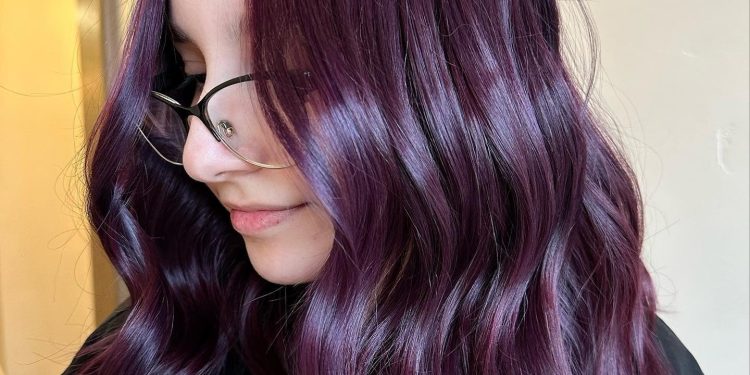 15 atemberaubende Pflaumen Haarfarbstile zum Probieren