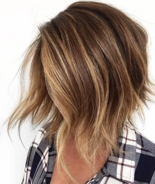 Auburn Bob mit Balayage-Highlights