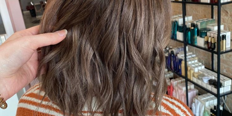 15 coole braune Haarfarbe Ideen für jede Länge
