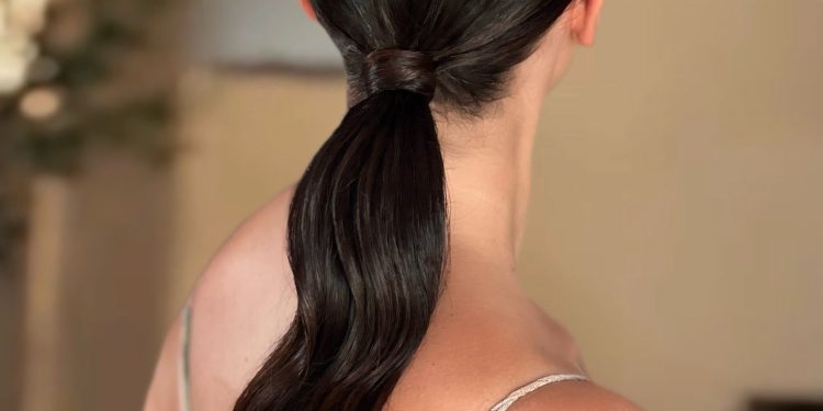 15 elegante, niedrige Pferdeschwanz-Inspirationen für zeitlosen Stil