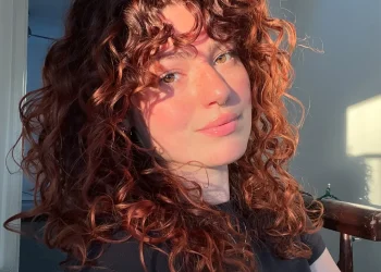 15 lockige Frisuren für den alltäglichen Glamour 2026