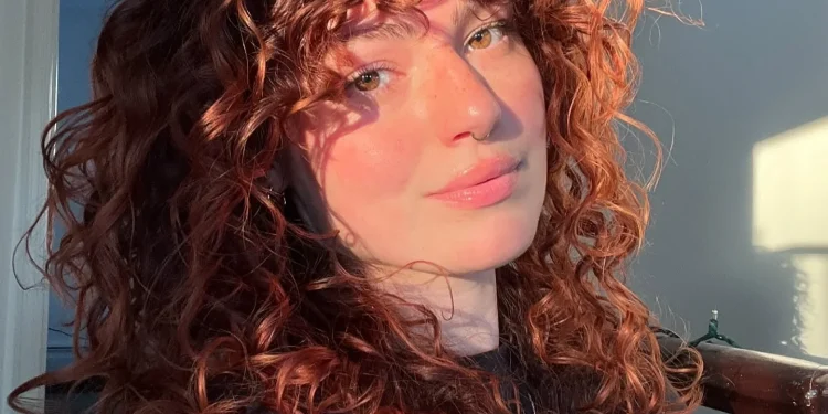 15 lockige Frisuren für den alltäglichen Glamour 2026