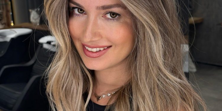 15 warme blonde Haarfarbe Ideen, die leuchten ✨