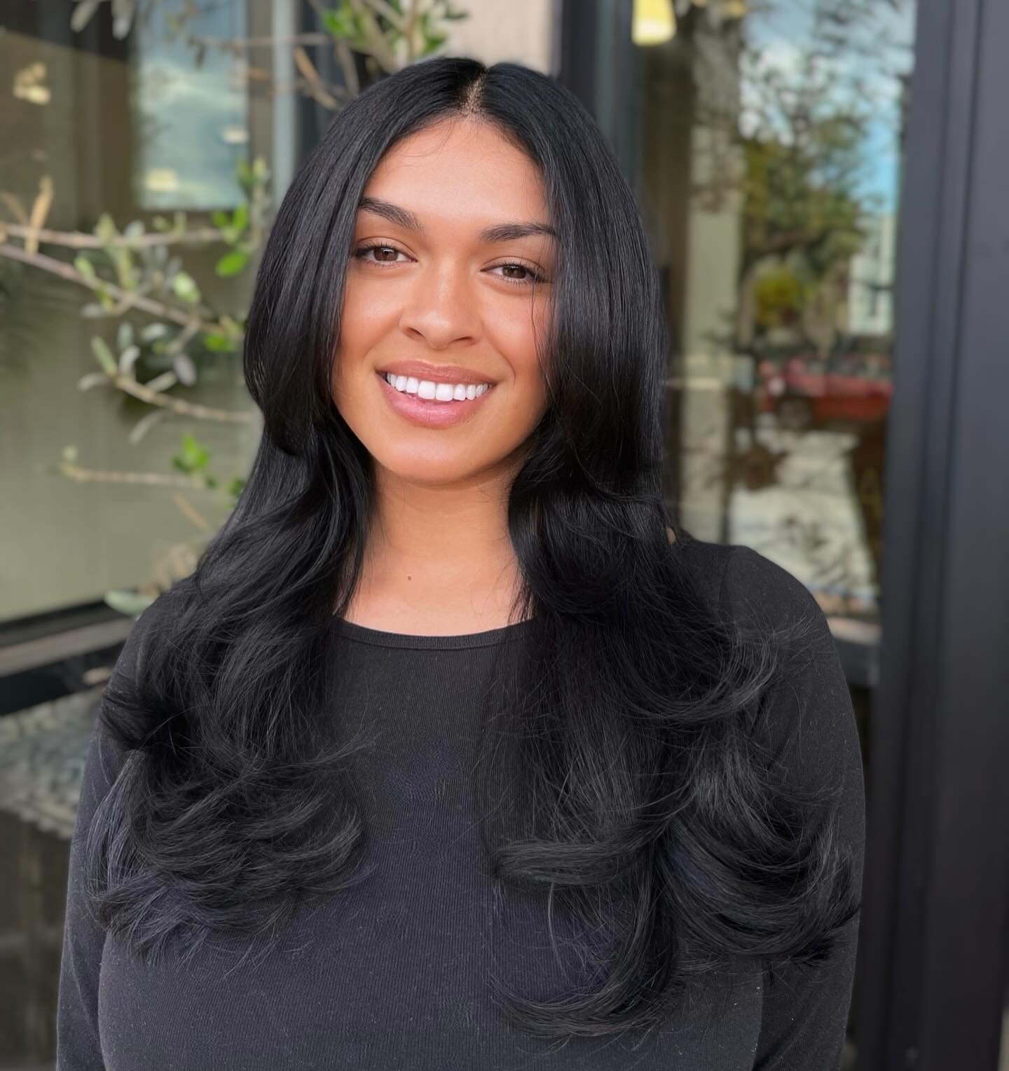 15. Schichtes weiches Schwarz mit Gesichtsform (weiche schwarze Haarfarbe)