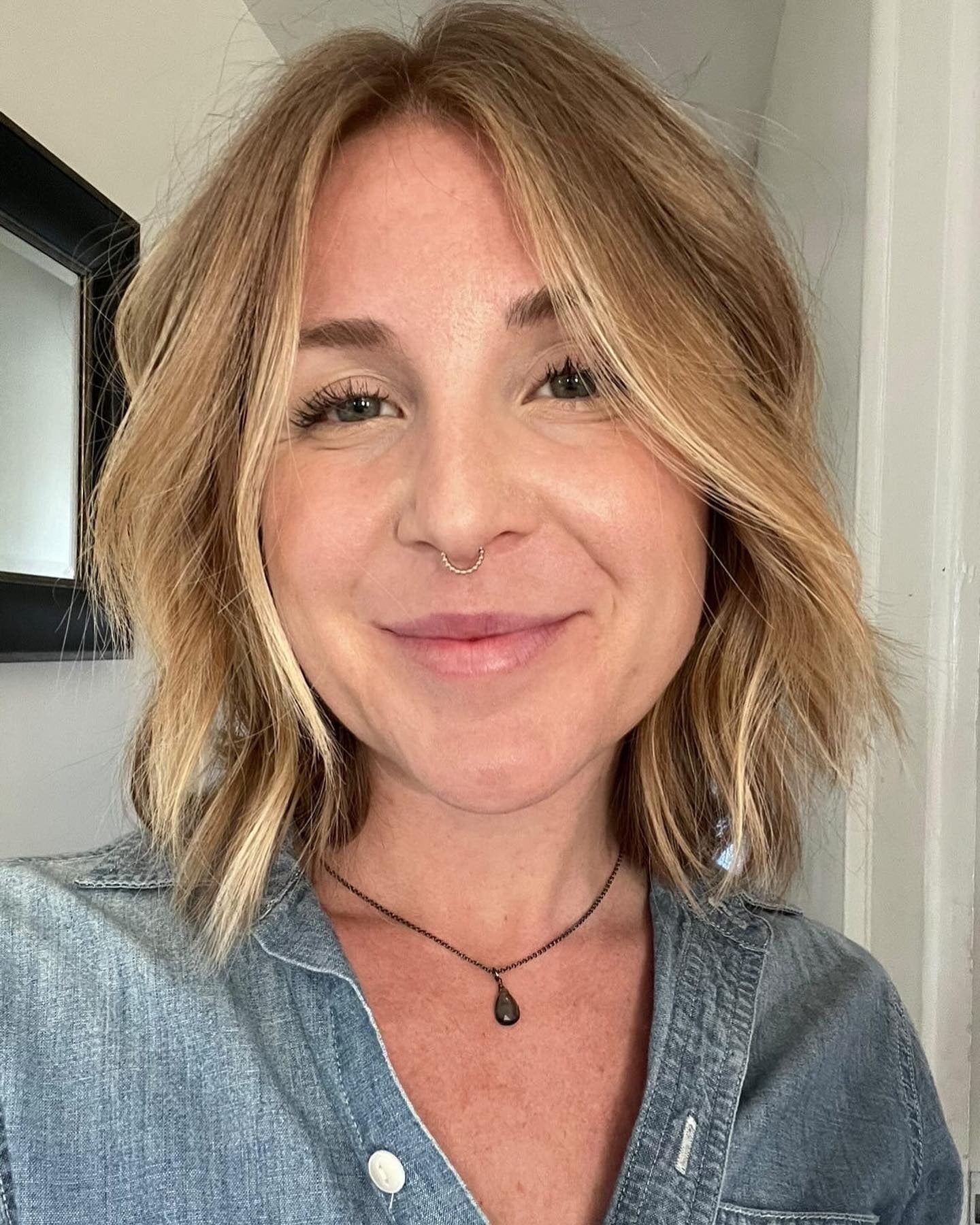 15. Strukturierter Golden Lob mit weichen Schichten (schulterlanger Lob)