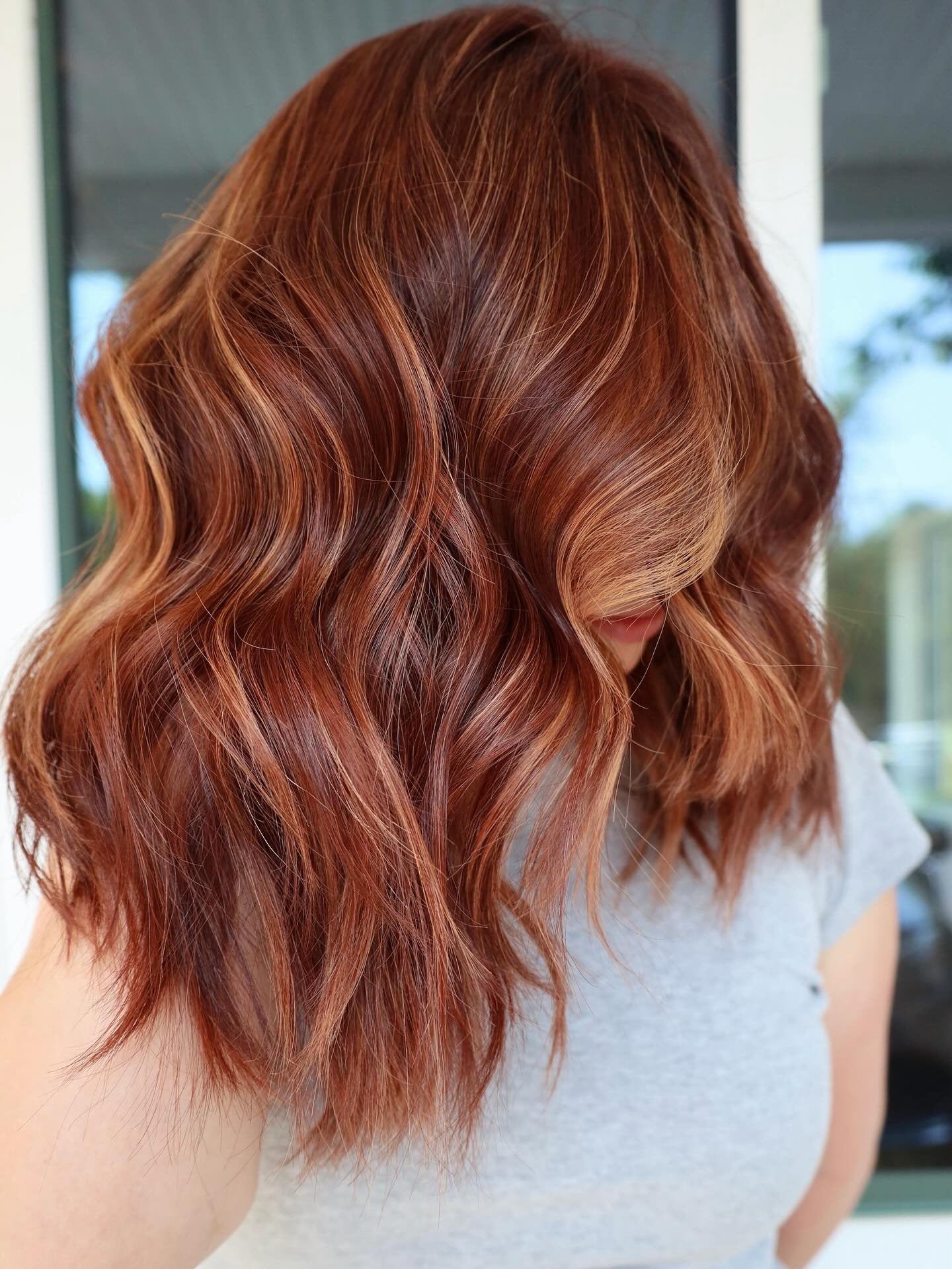 15. Strukturierte Mahagoni-Kupfer-Lob mit gelebten Highlights (Rotheadhaar mit Highlights)