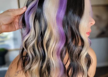 16 atemberaubende schwarze Haare mit Highlights