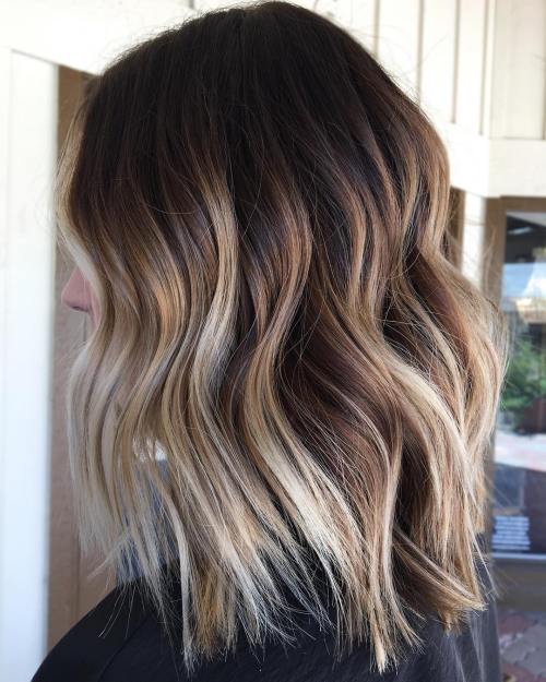 Brown Lob mit blonden Balayage