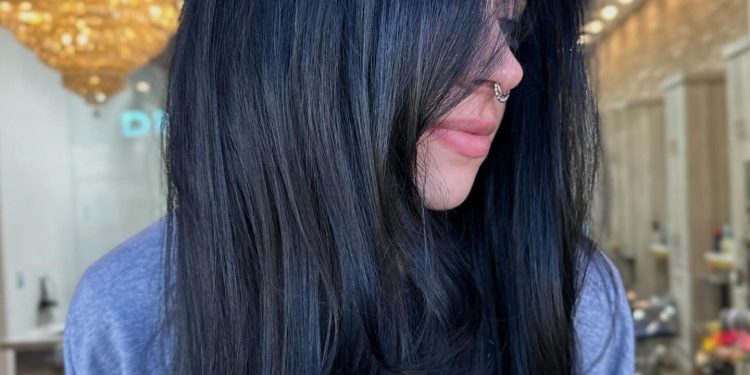 16 einzigartige blaue schwarze Haarfarbe Inspirationen