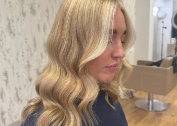 16 honigblonde Haarfarbe für jede Stimmung 2026