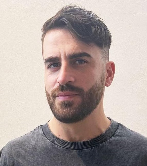 Rasierte Seiten für ein längliches Gesicht geschnitten