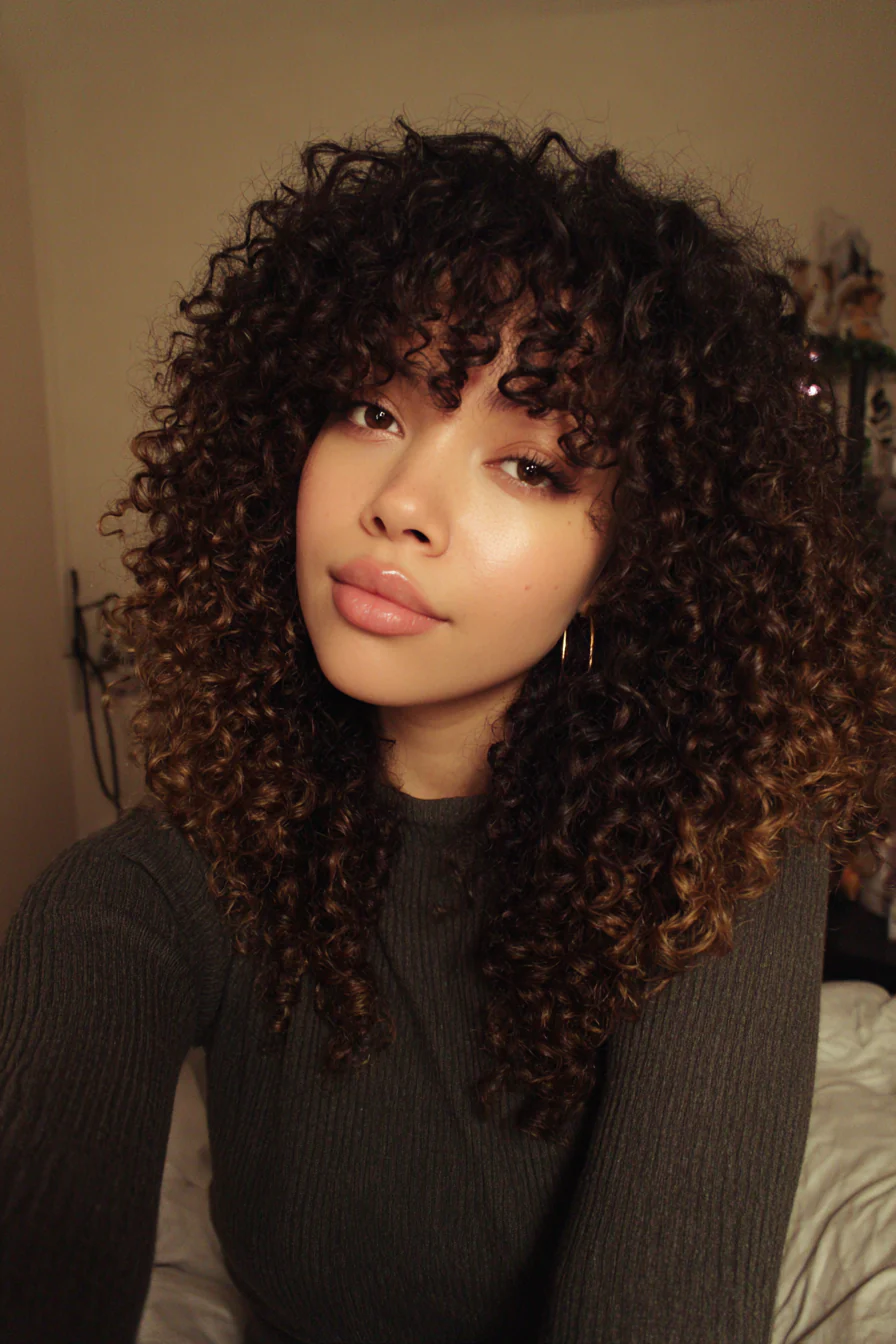 16. Espresso-Ringelschnitt mit Fransenschichten (geschichtete lockige Frisuren) – geschichtete lockige Frisuren