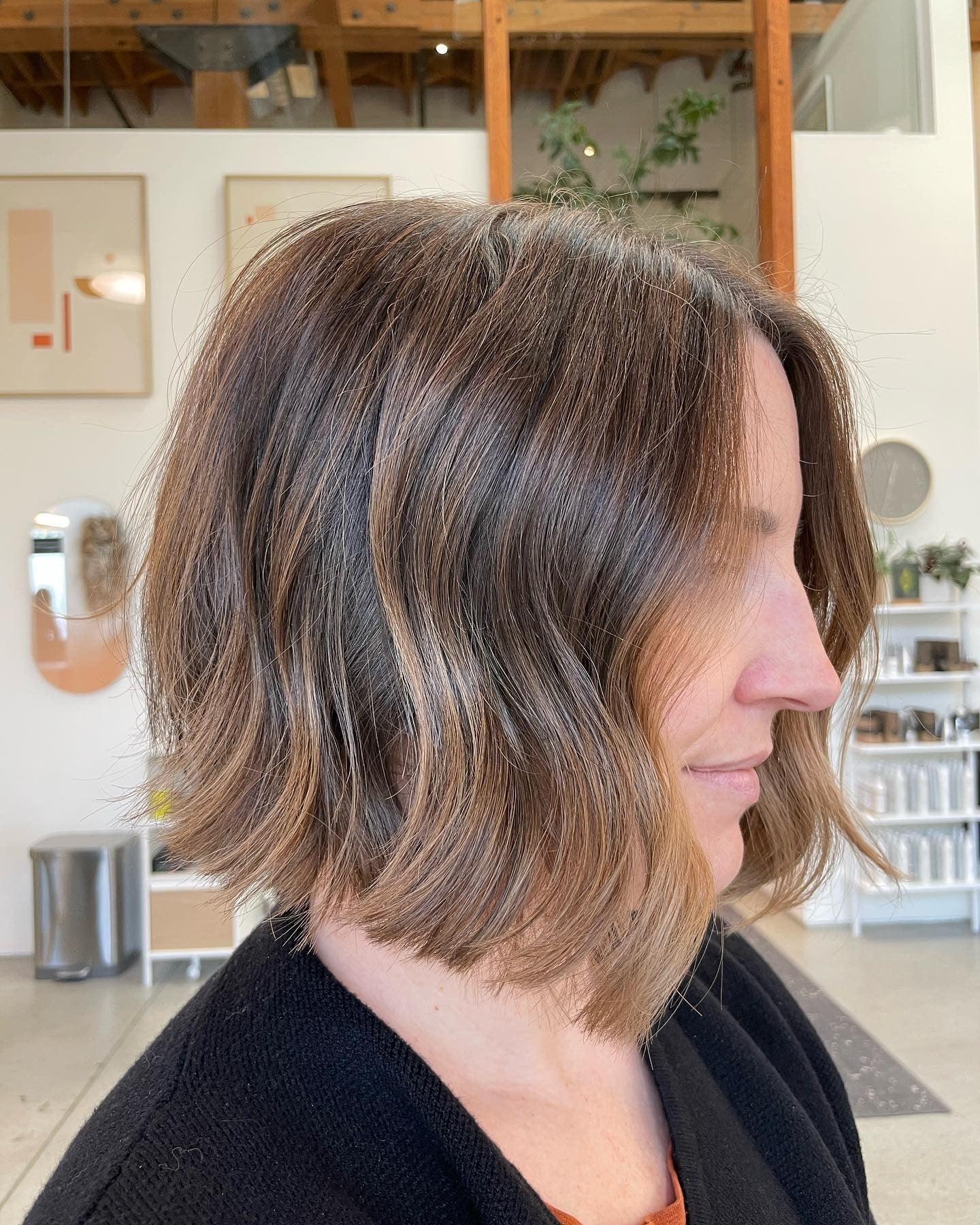 16. Kurzstrukturierter Bob in sanftem Mokka Brown (welliges Bob -Haar)