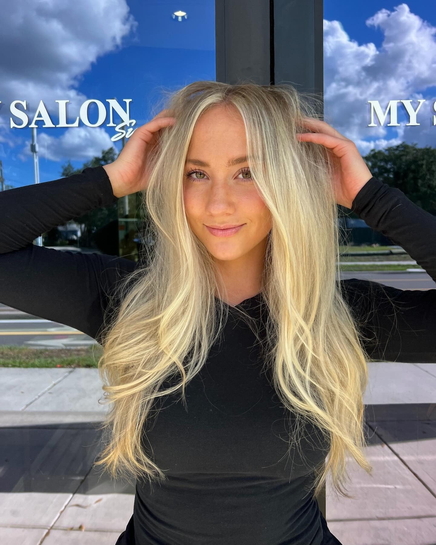 16. warme blonde Schichten mit subtilem Kontrast (blonde Haarfarbe)