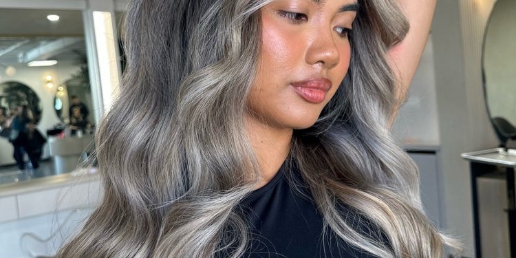 17 cool-tönte aschblonde Balayage sucht nach eleganter Stimmung