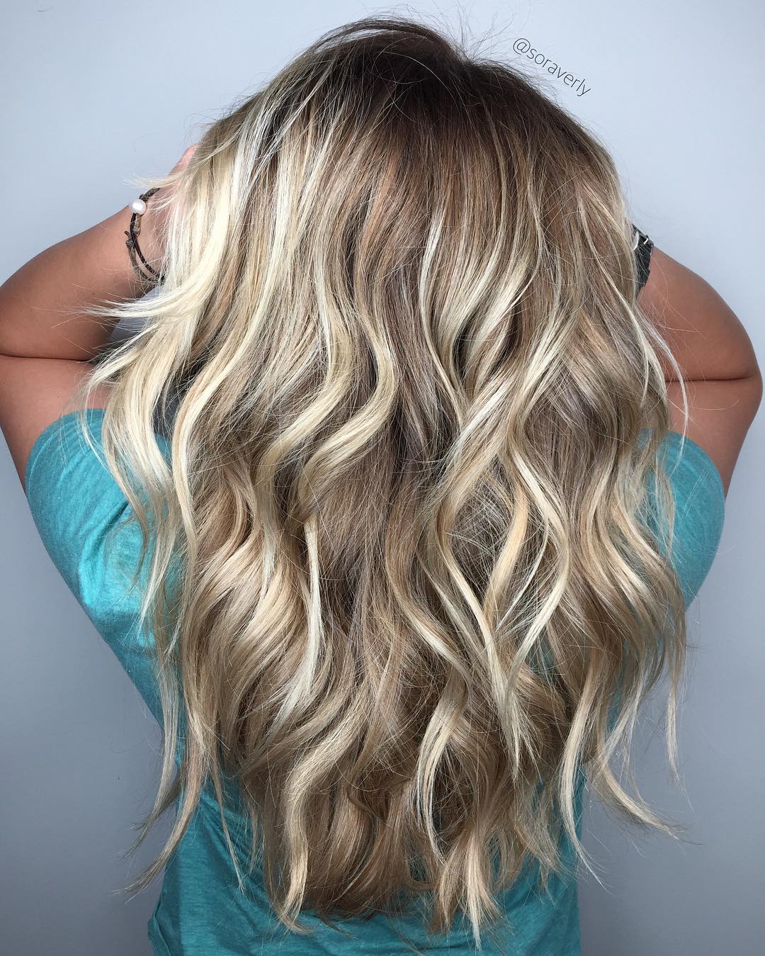 24 Top Balayage Haarfarbe Ideen Platinbalayage für dunkle blonde Haare