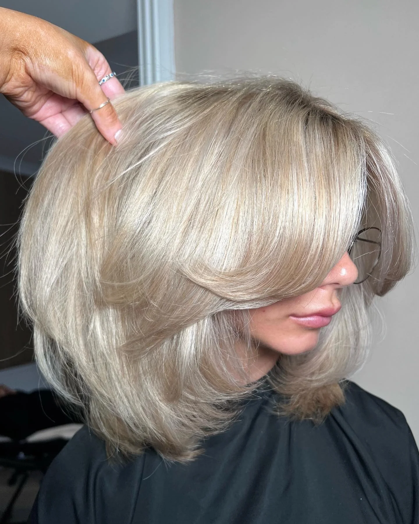 17. Dimensionaler aschblonder Bob (federndes Bob-Haar)