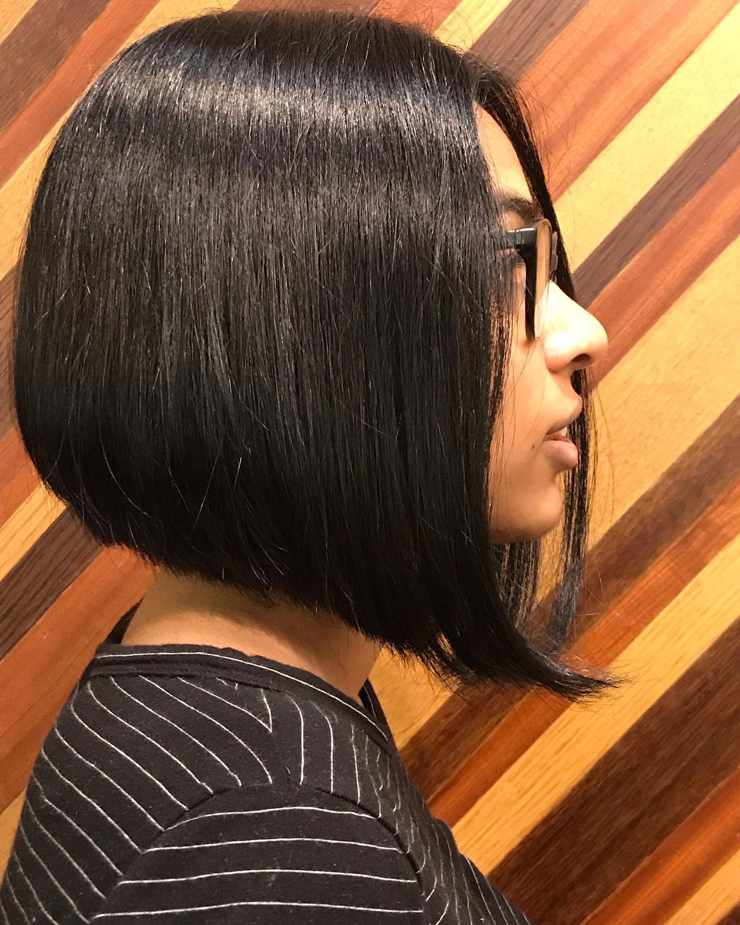 18. Jet Black abgled Bob mit stumpfem Finish (gestapelter Bob Haar)