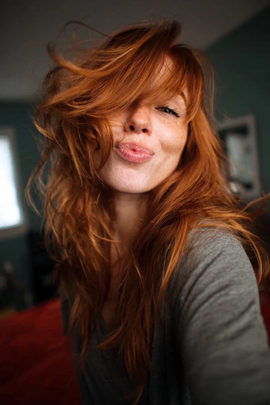 19. Copper Auburn Windswept Layers (Haarschnitte für langes Haar) – Haarschnitte für langes Haar