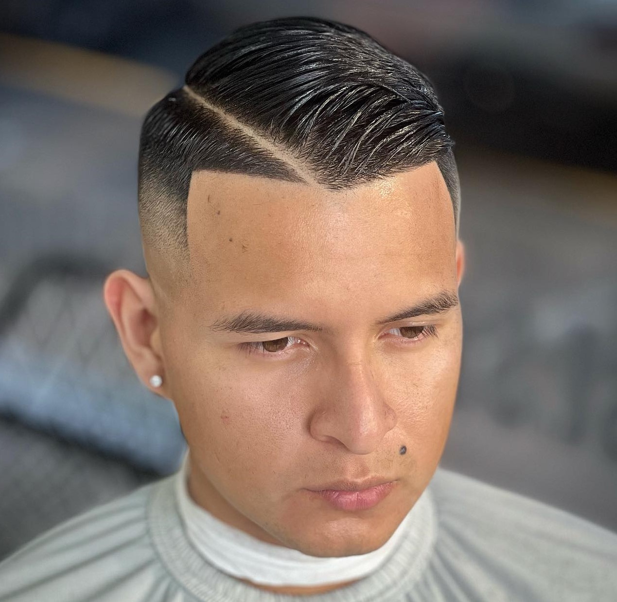 Kahl verblasste Kamm vorbei