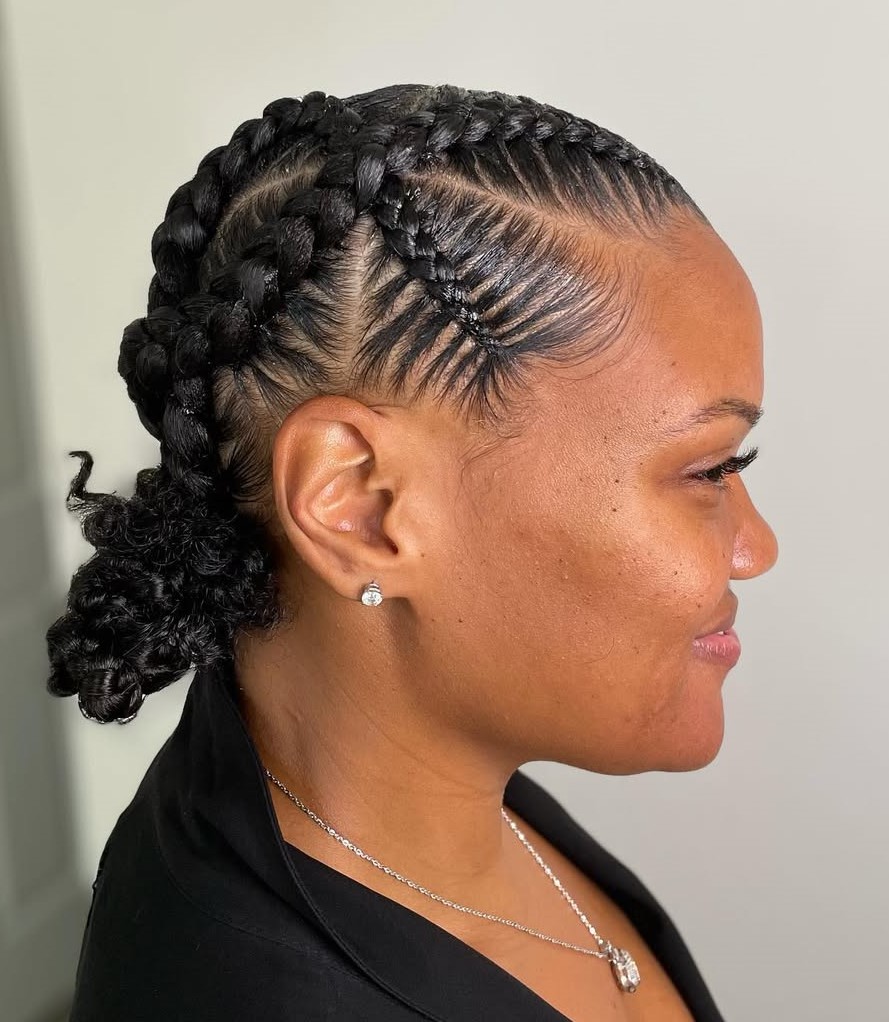 Vier Feed in Zöpfen und Brötchen