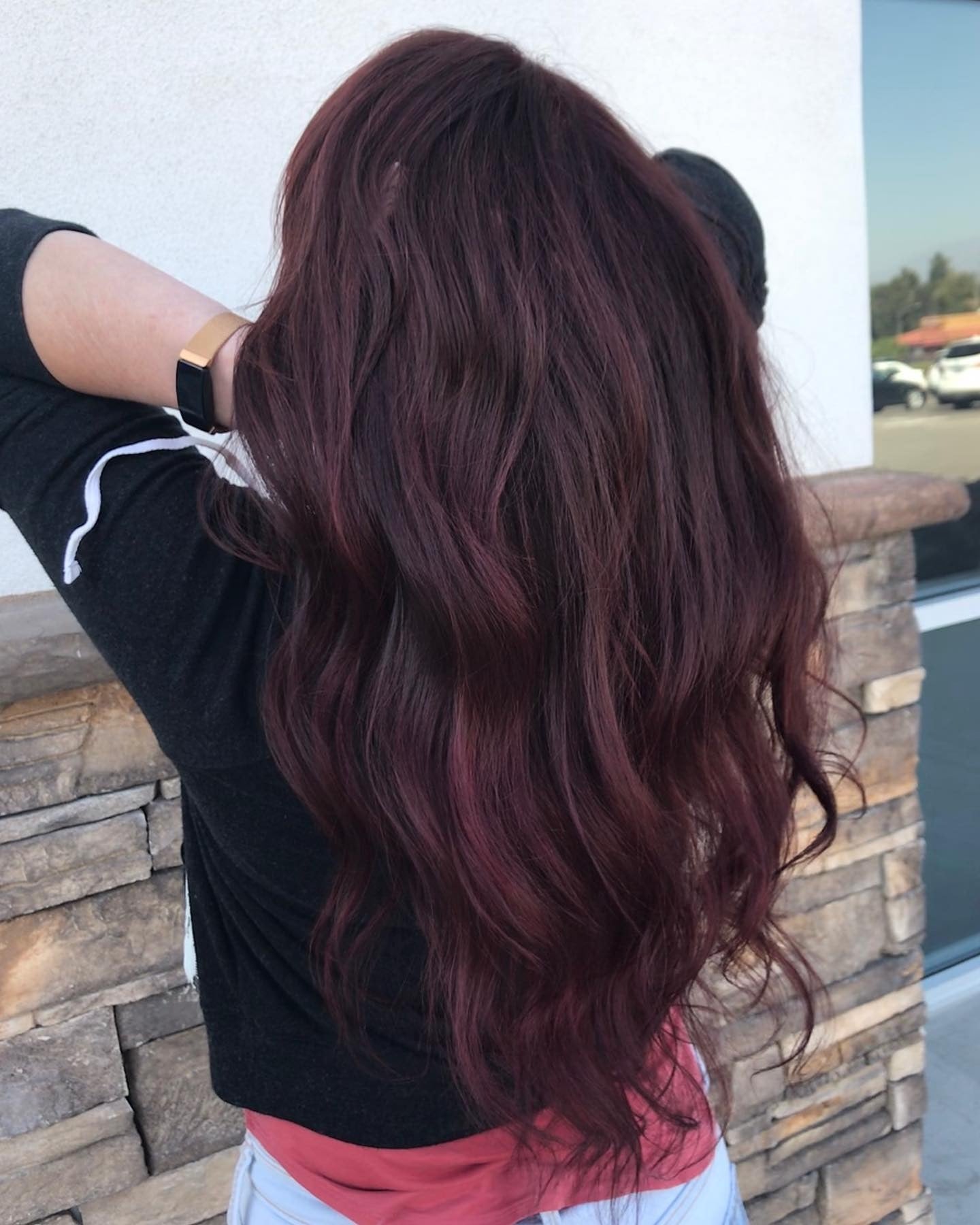 2. Fließende Mahagoniwellen (Mahagoni -Haarfarbe)