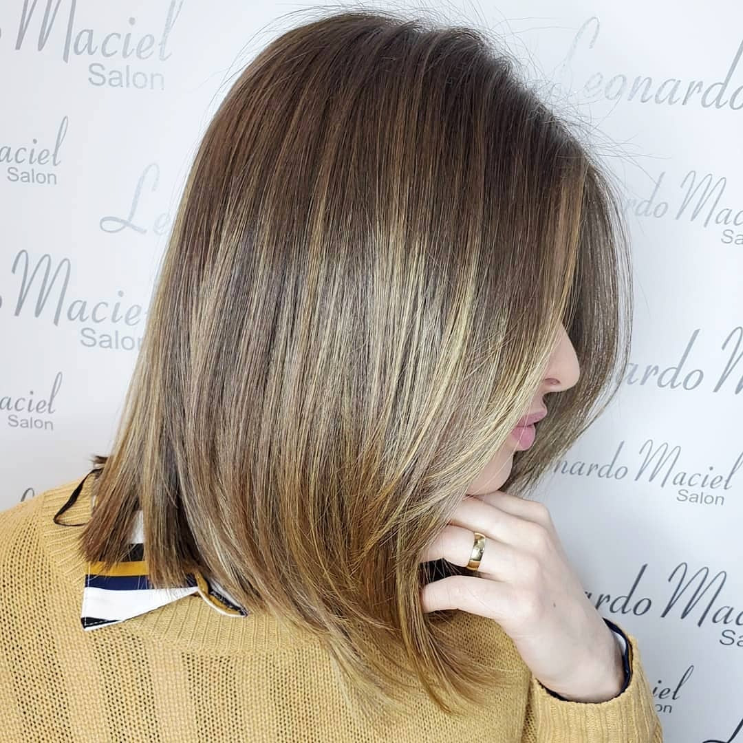 2. Honey Blonde Long Bob mit subtilen Schichten (lange Bob -Frisuren)