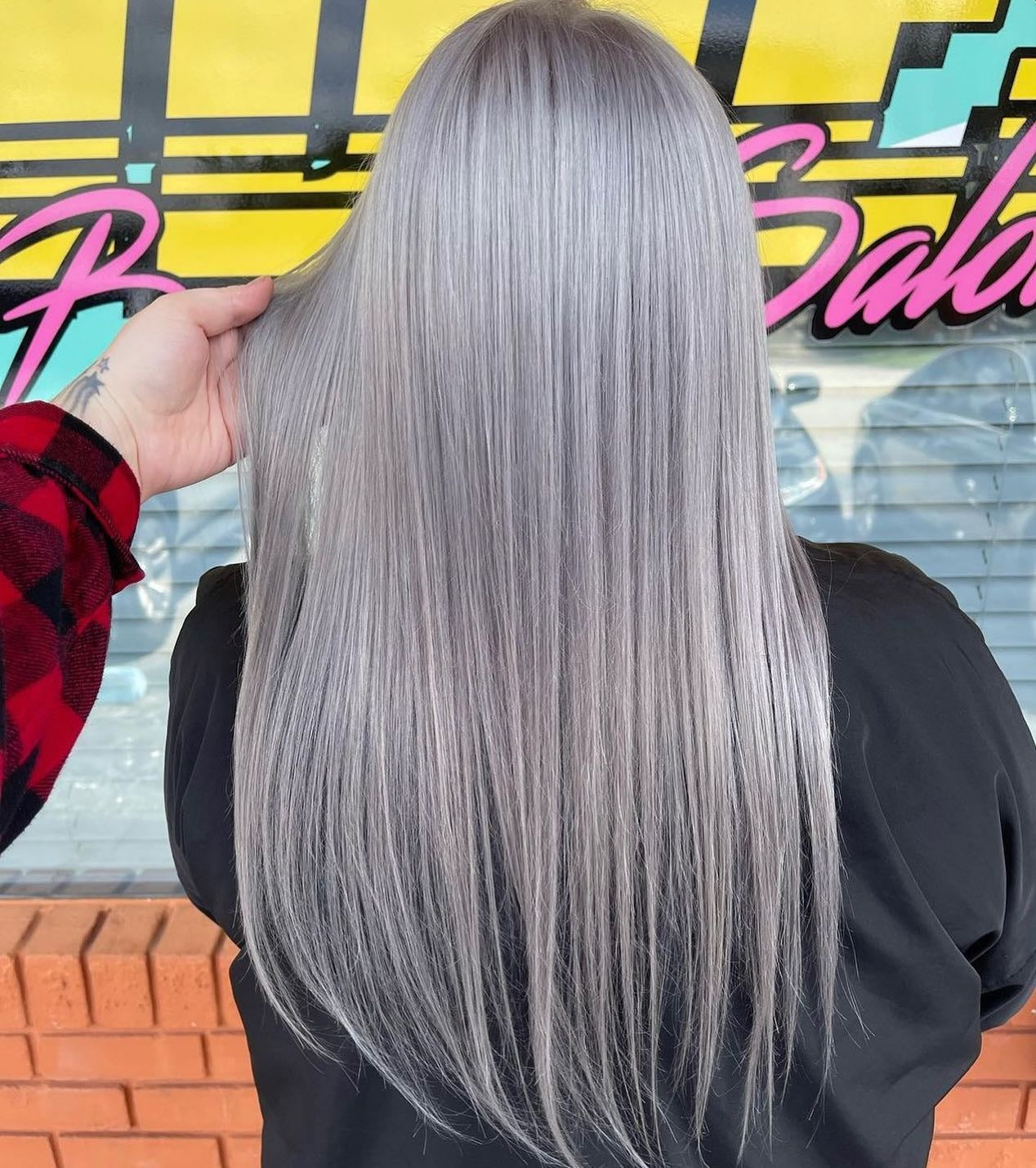 2. eisiges Platinsilber mit extra Länge (silberne Haarfarbe)