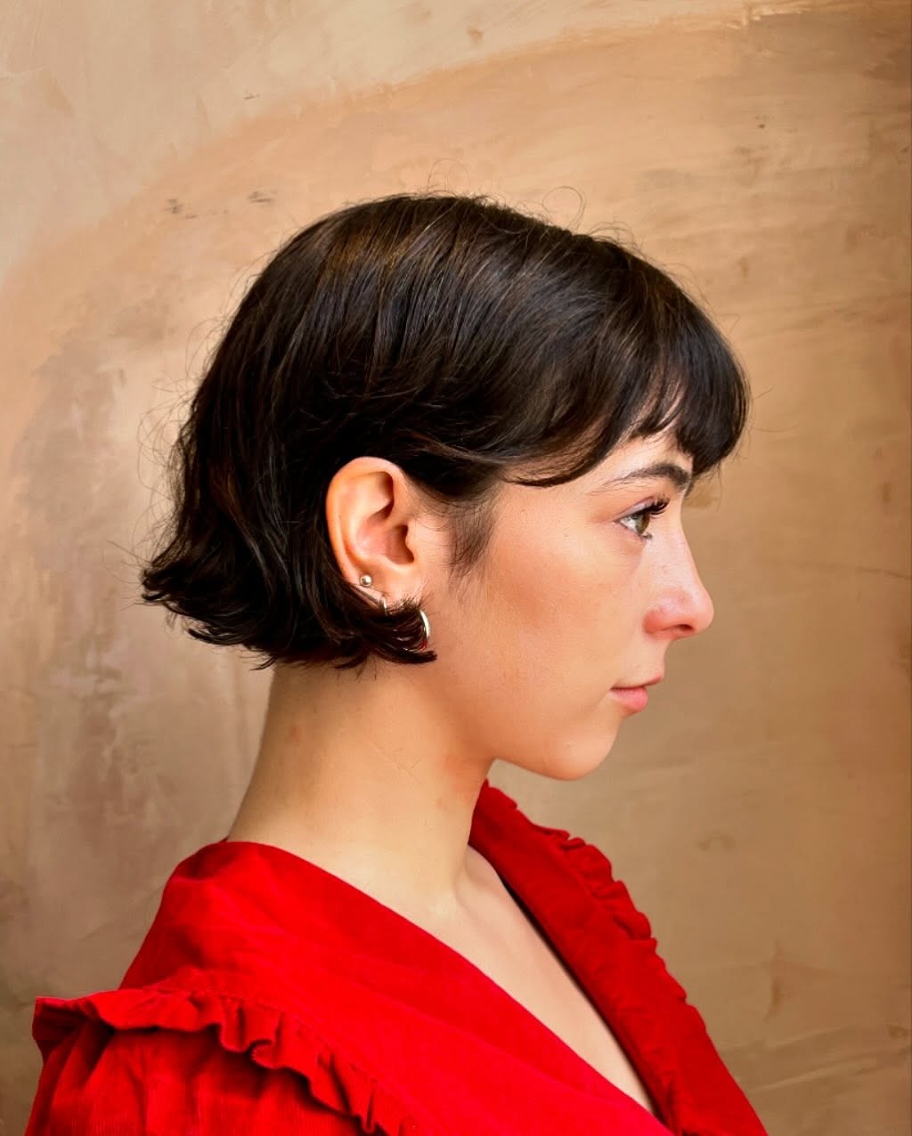 2. Strukturierter Micro-Bob mit Fransen (ohrlanger Bob)