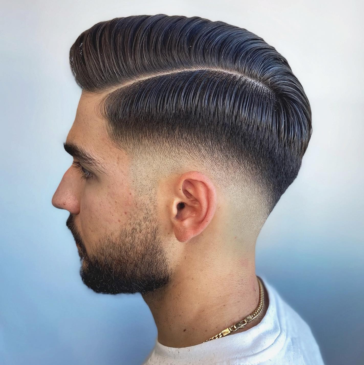 Adrpty Kamm mit Fade vorbei