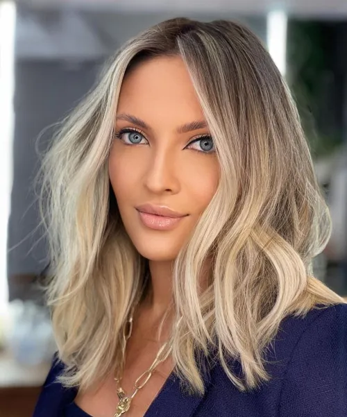 Hellbraun mit cremigen blonden Reflexen