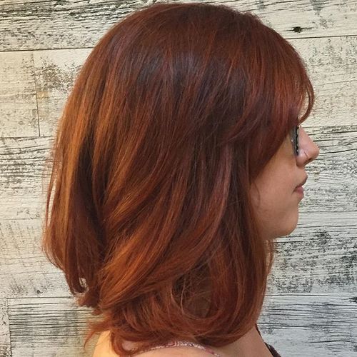 26 Auburn Haarfarben, um Ihre Individualität hervorzuheben dunkle Auburn -Haare