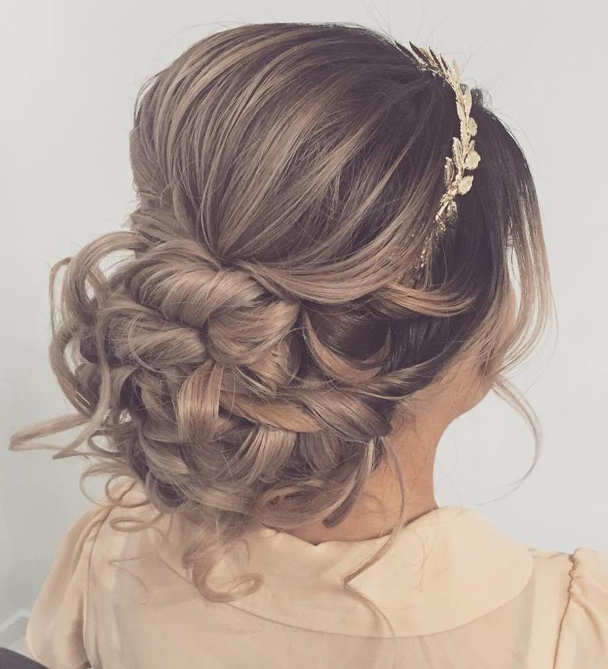 Voluminöses niedriges griechisches Brötchen 