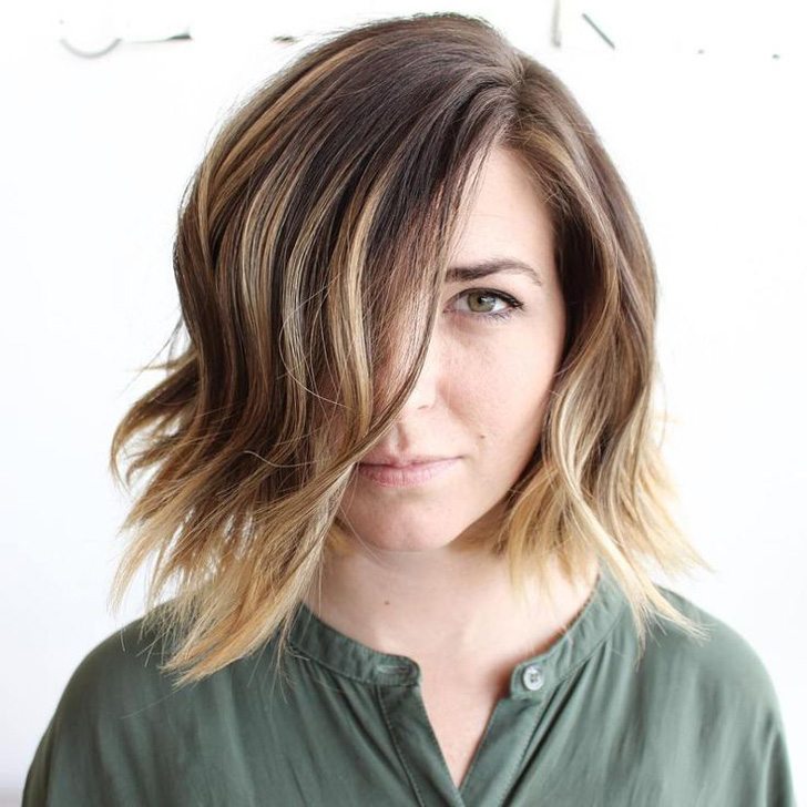 Abgehackter braunblonder Balayage-Bob