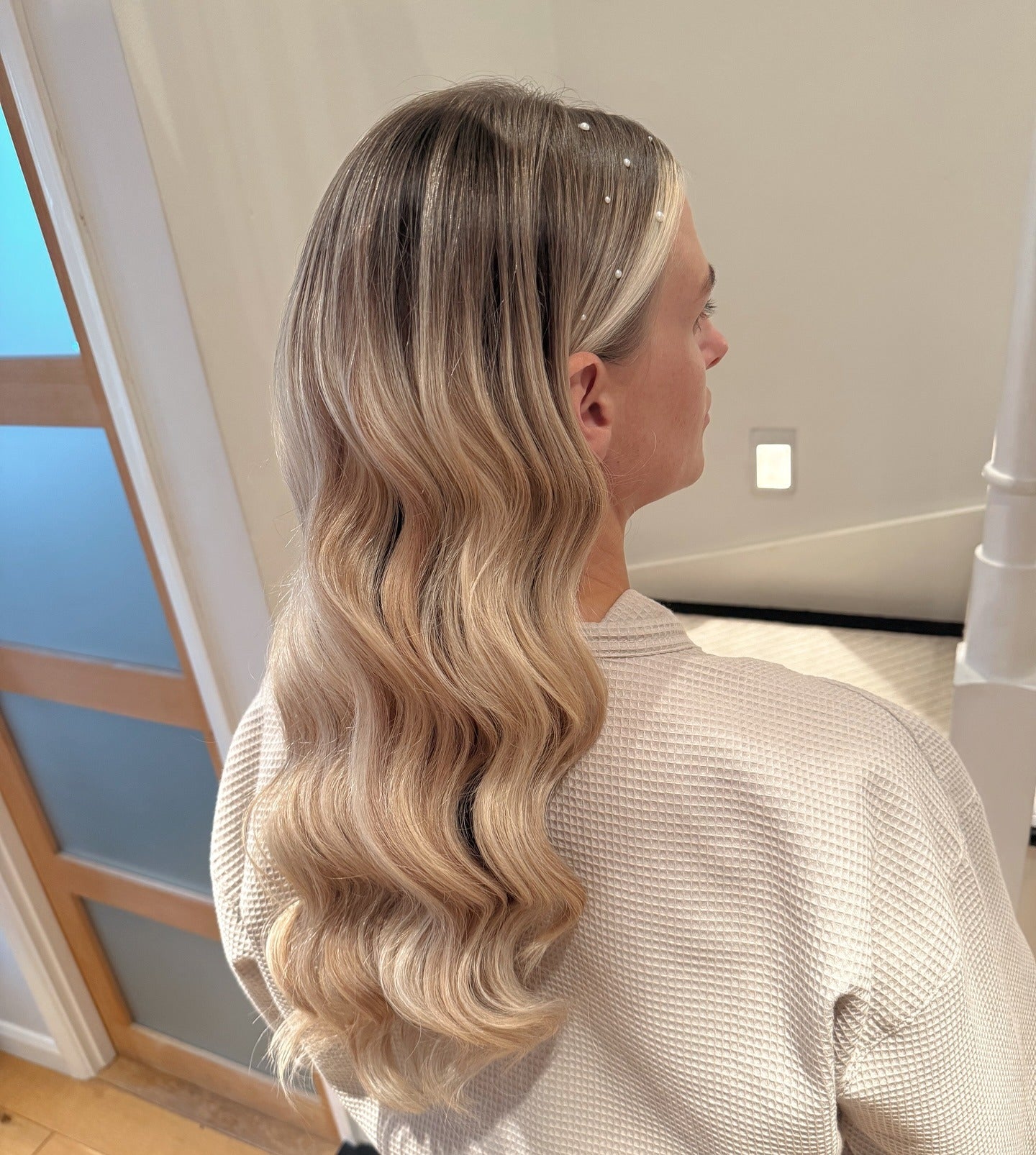 3. Hollywood-Wellen in Ascheblond (Herbstfrisuren)