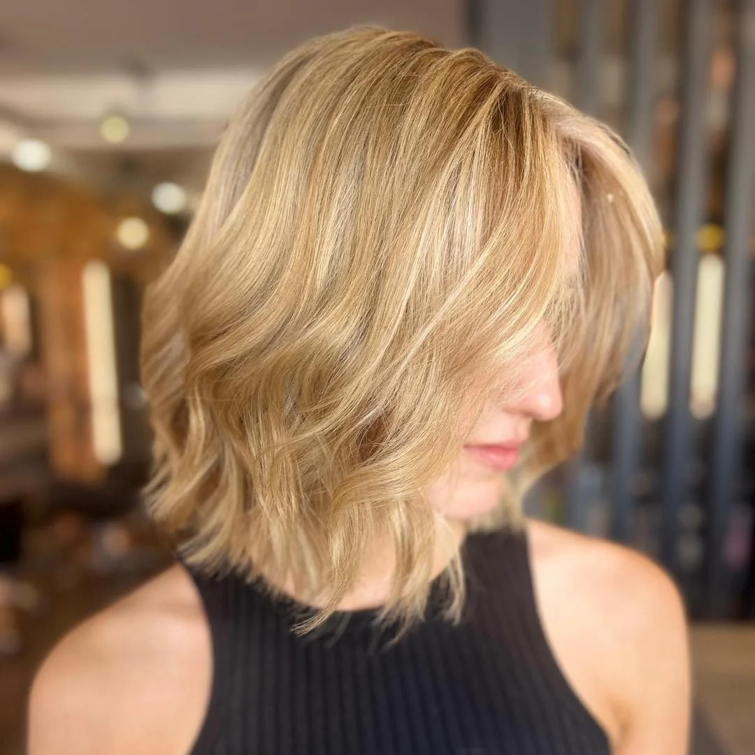 3. Strukturierter sandblonder Bob (federndes Bob-Haar)