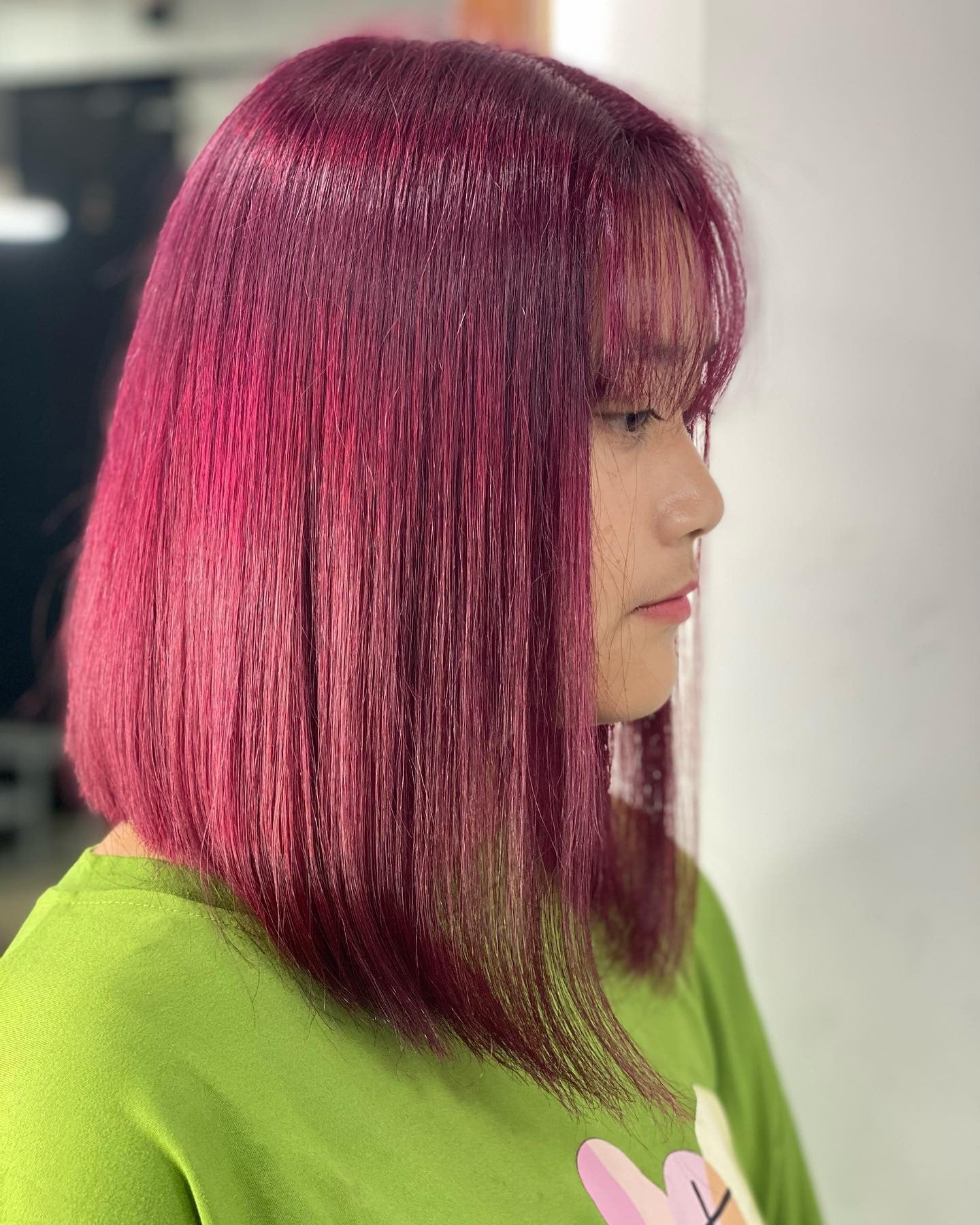 3. lebendiger Magenta gerade lange Bob (lange Bob -Frisuren)