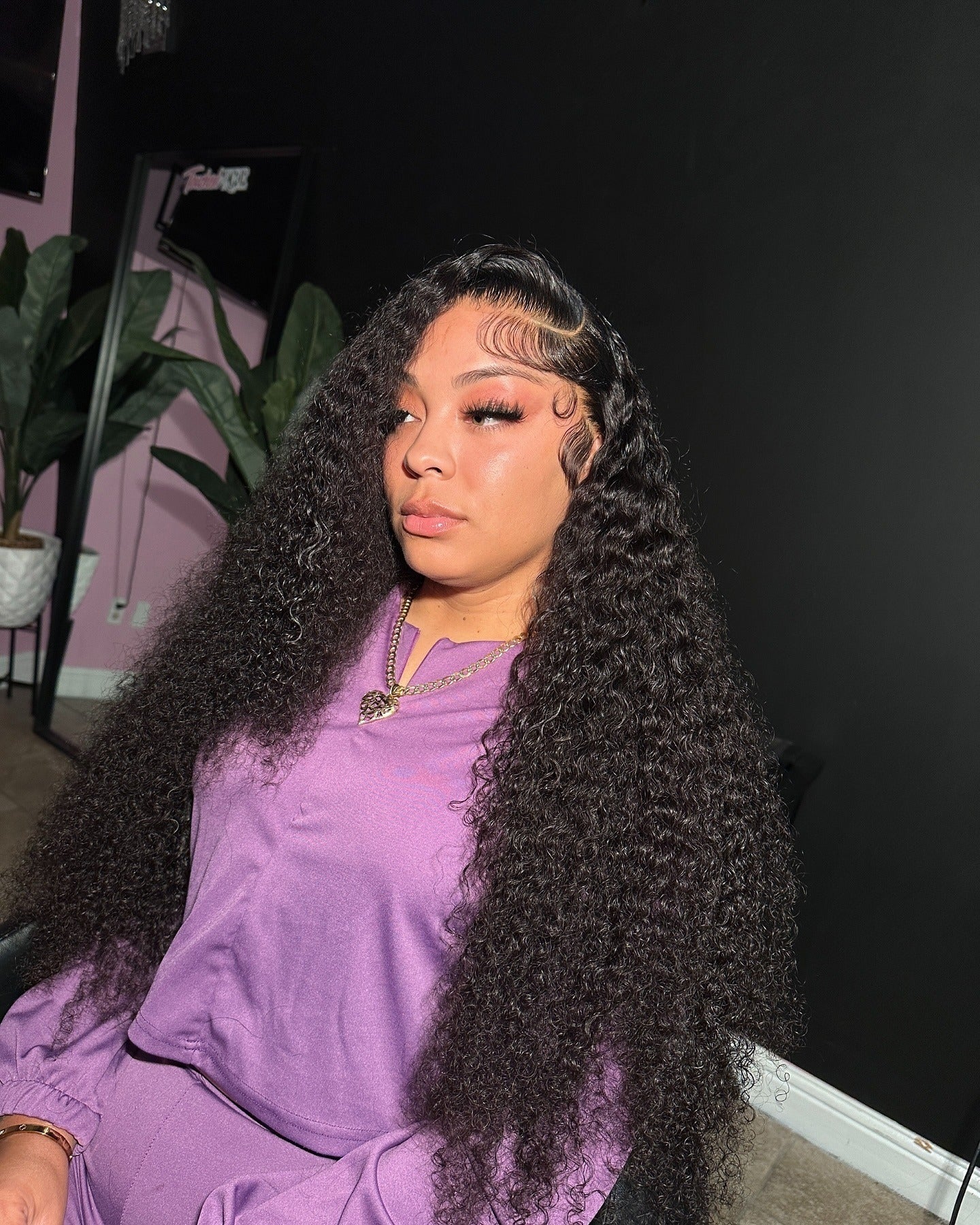 3. voluminöse definierte Locken mit Kantenregelung (lockige Frisuren)