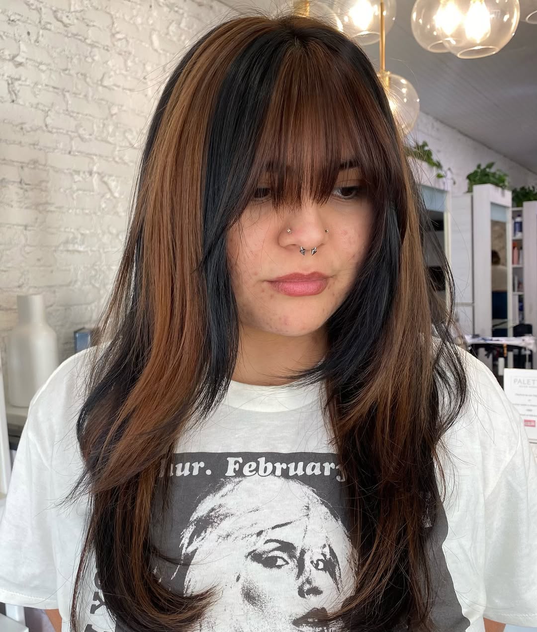 00S -Frisur mit klobigen Highlights