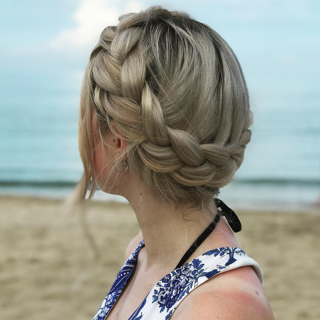 4. Asche Blonde Strandkrongeflecht (Frisuren der Kronflecken)