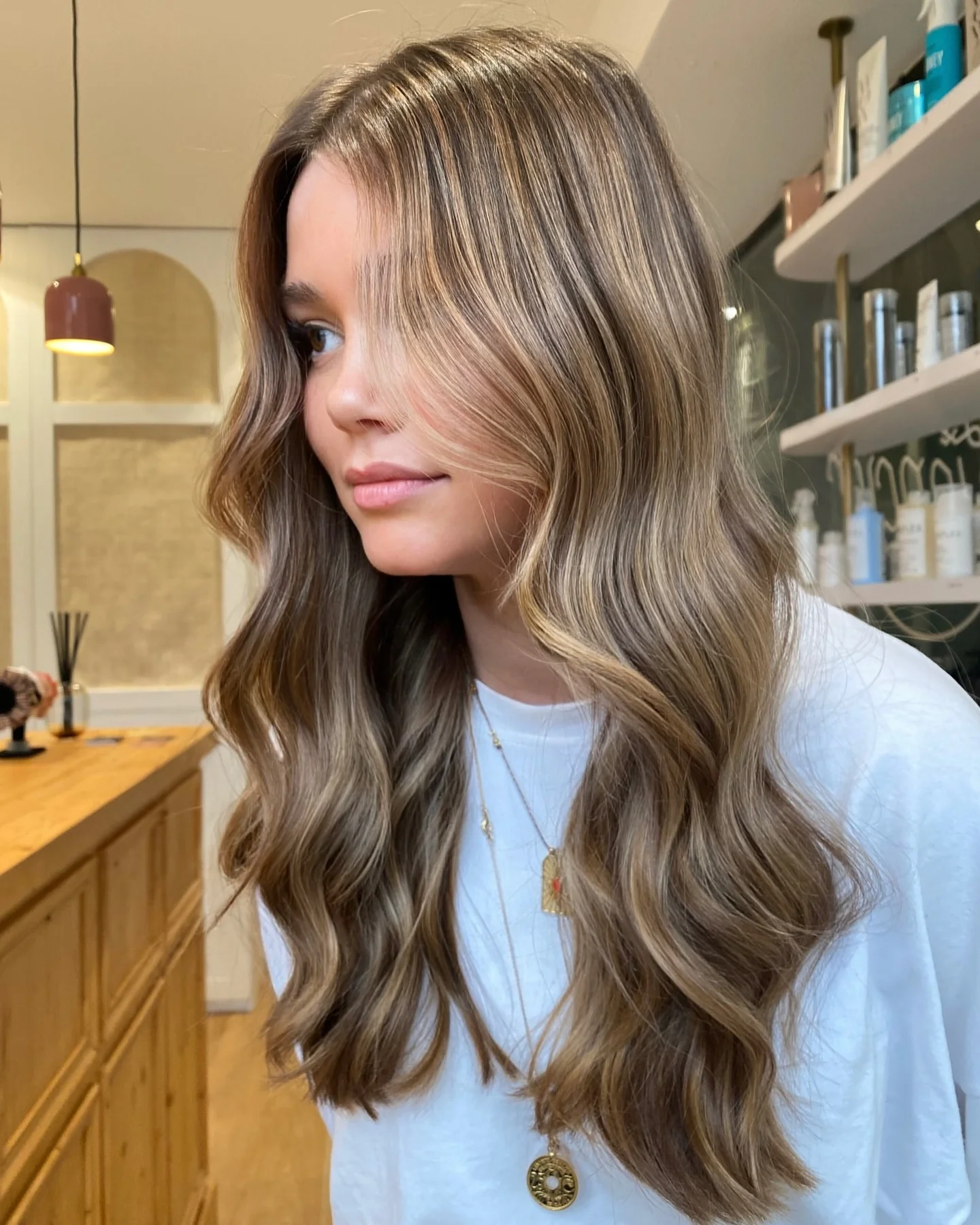 4. Klassische Caramel Ribbon Waves (Karamell-Haarfarbe)