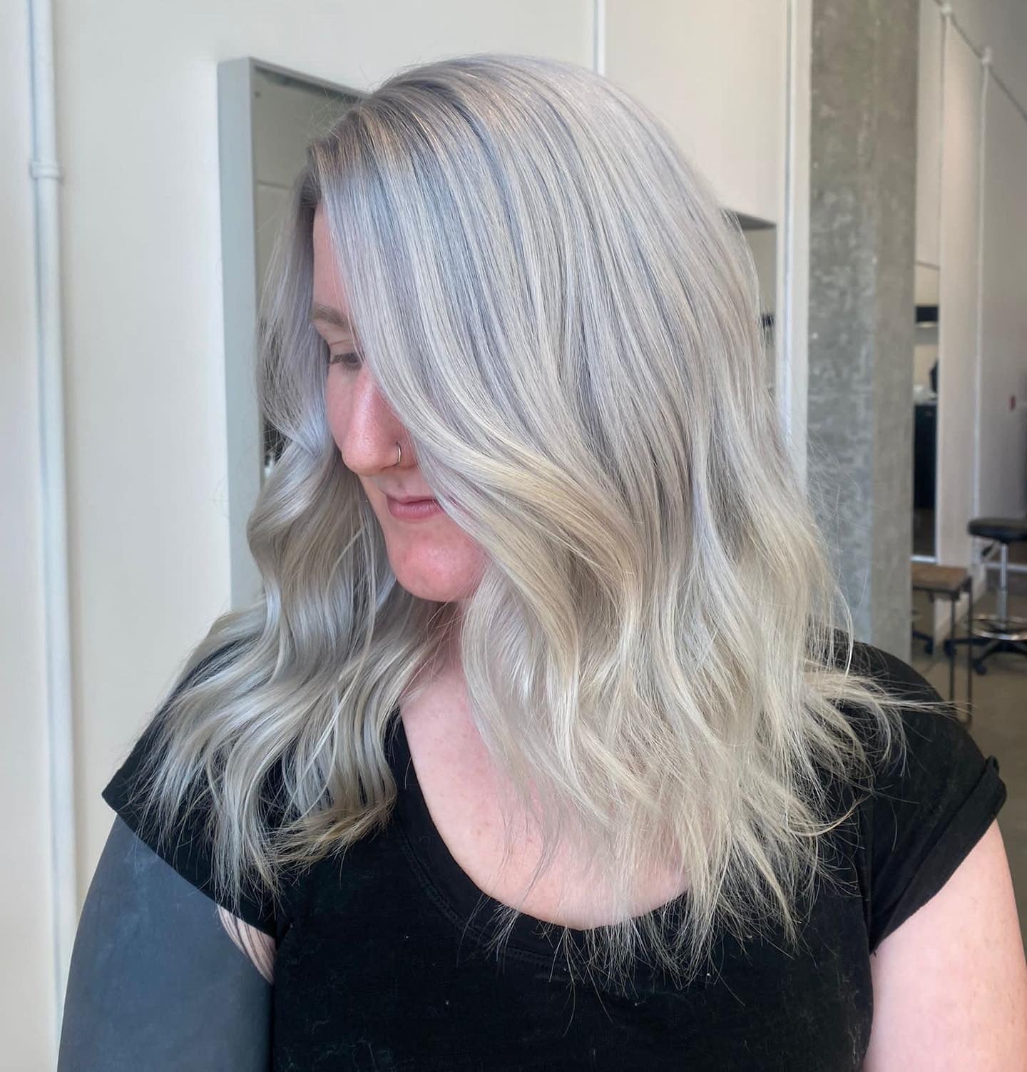 4. Silberasche Platin mit Seitenschichten (Asche Platin-Haarfarbe)