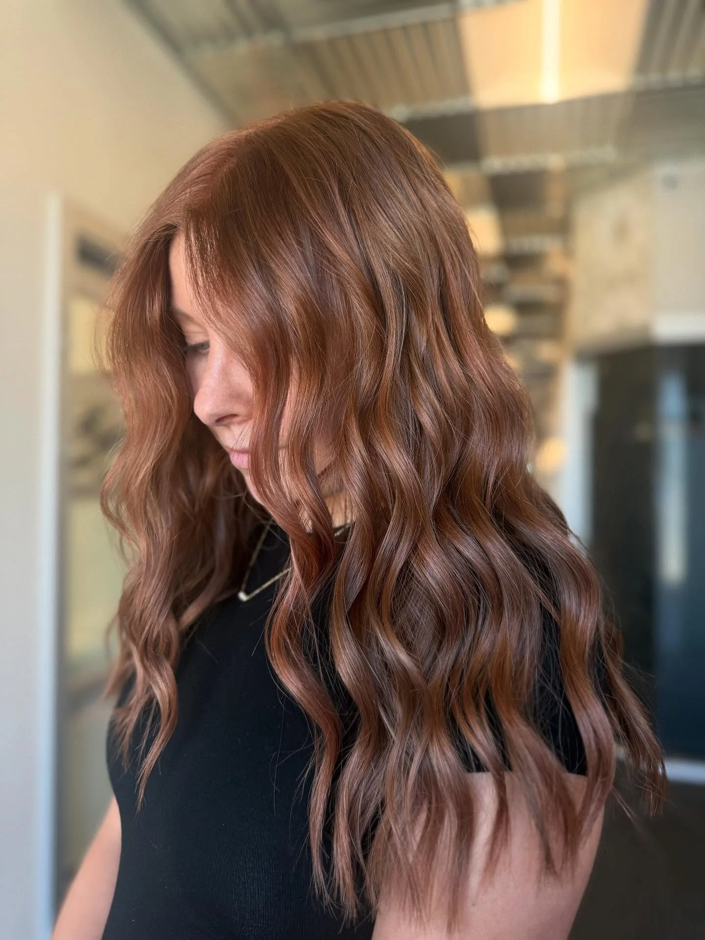 4. Warmer Kupferschmelz mit weicher Textur (Herbsthaarfarben)