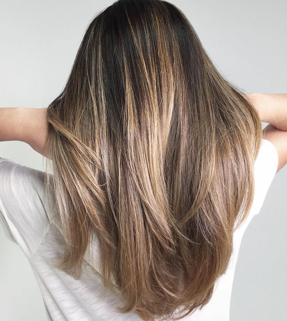 Aschebraun und Brünette Balayage
