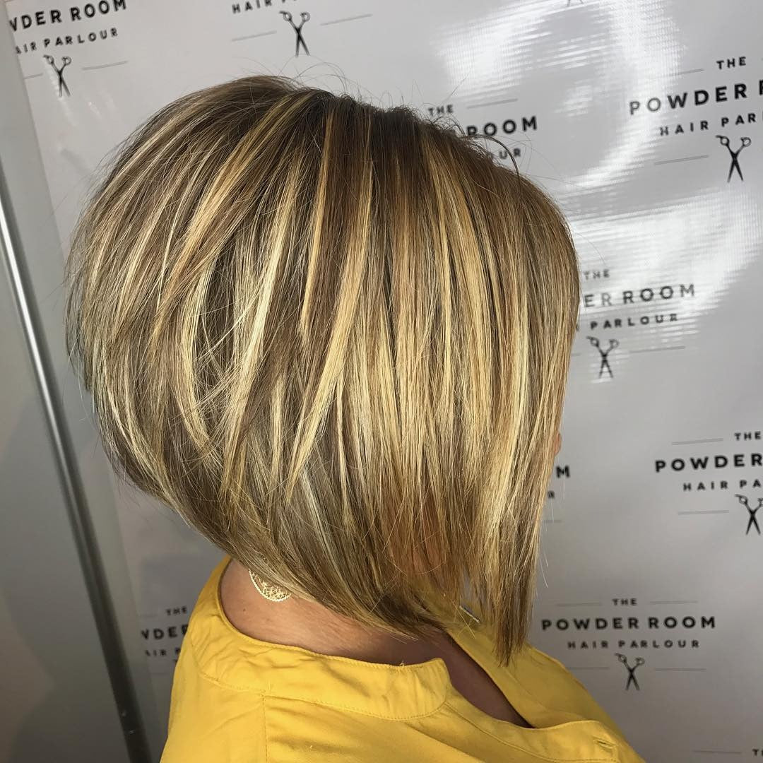 5. Blonde Balayage Strukturierte Bob (gestapelte Bob -Haare)