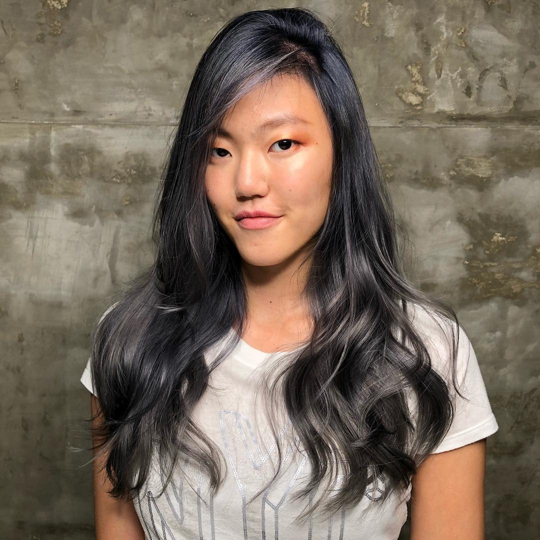 5. Holzkohlewellen mit rauchiger Dimension (lange Wellenfrisuren)