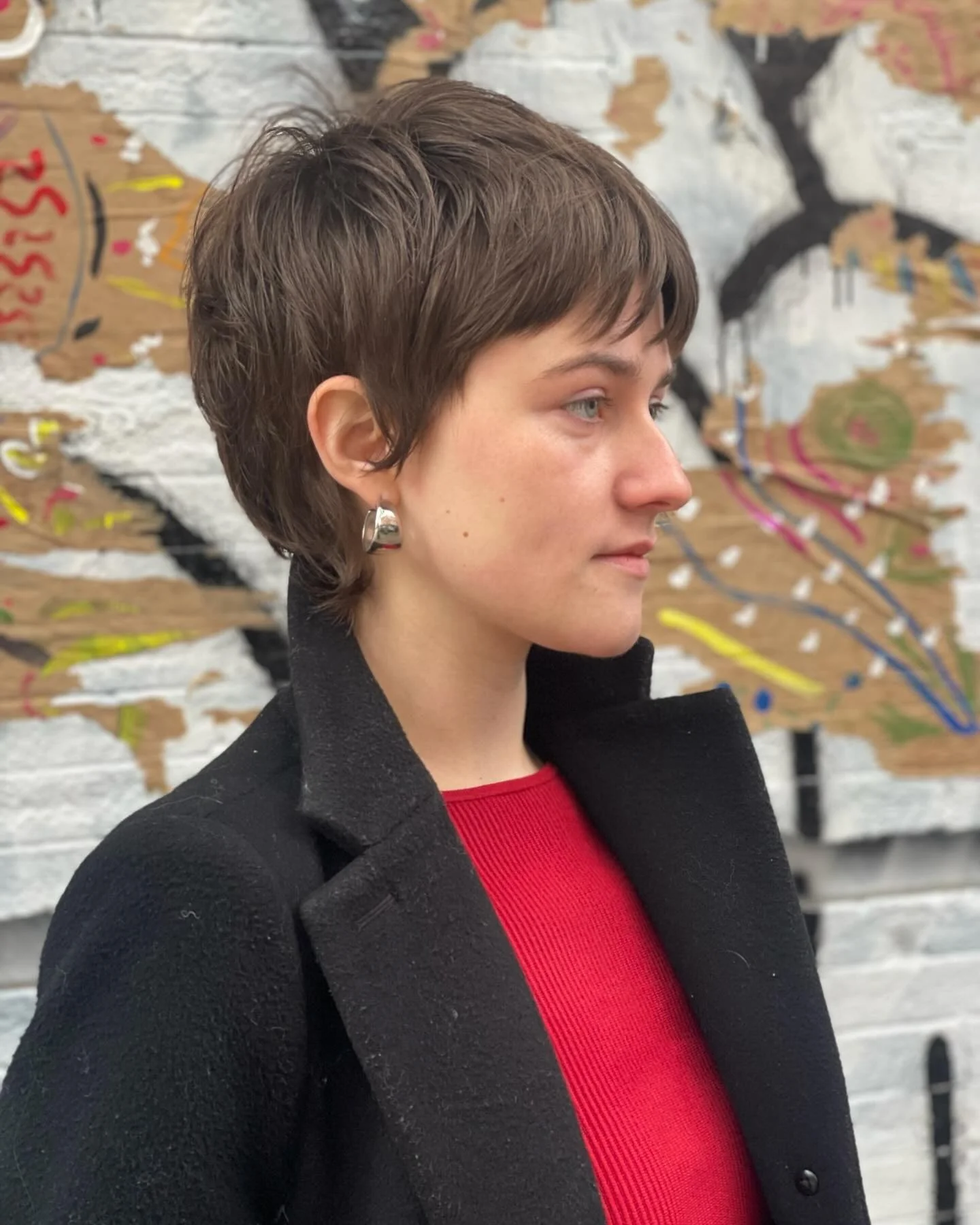 5. Klassischer Espresso-Shaggy-Pixie (Shaggy-Pixie-Frisuren)